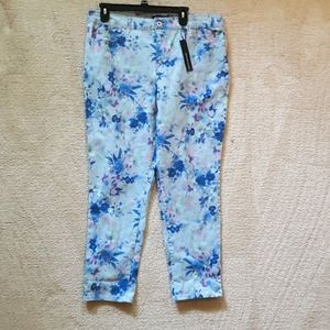 Bandolino crop floral pants